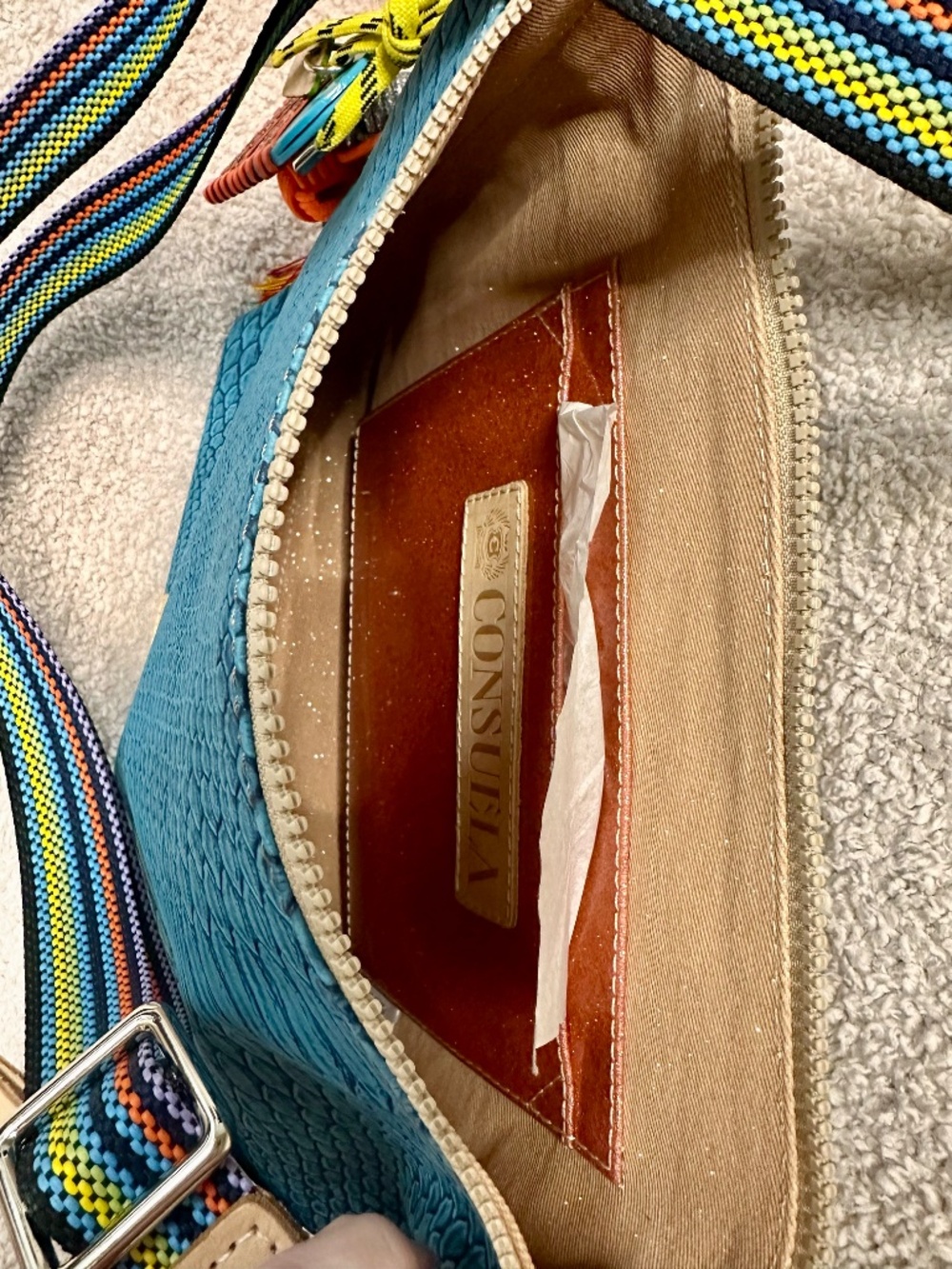 NEW Consuela Indy Downtown Crossbody - Picture 4 of 4